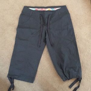 Pretty Grn/Blu/Gry LW Parachute Cargo Capri’s
